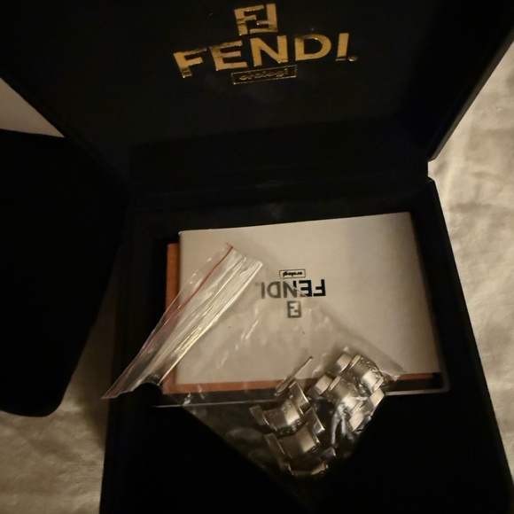Fendi watch unisex - Picture 12 of 13